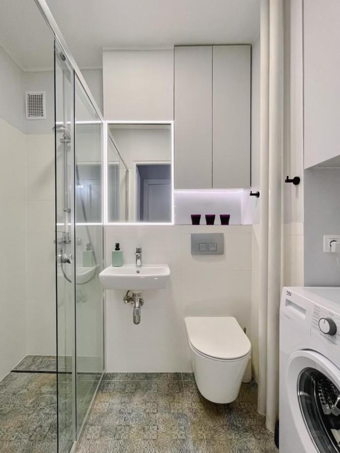 Apartament Przy Atrium, Stacja Metra Rondo Onz Варшава Екстер'єр фото